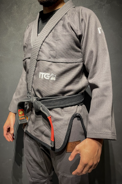 Kimono Adulto In The Guard
